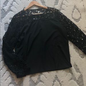 Long sleeve, lace top.